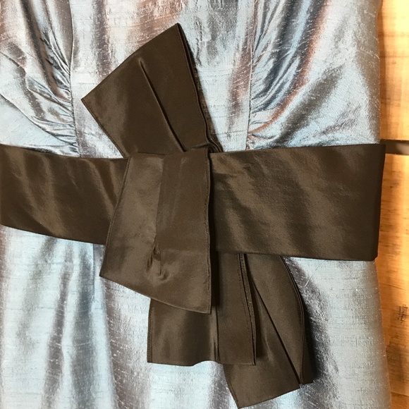 Kay Unger knee-length formal sheath dress with bow - Picture 4 of 5